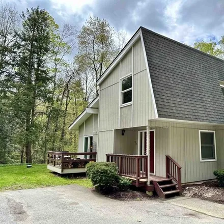Buy this 3 bed condo on Silver Birch Place in Rutland Town, VT 05737