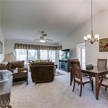 Image 2 - 2212 Spring Water Drive, Las Vegas, NV 89134, USA - Townhouse for sale