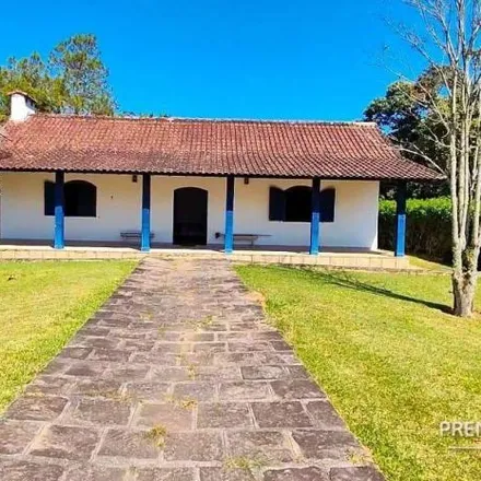 Buy this 2 bed house on Rua Altair Pinheiro da Rocha in Jacarandá, Teresópolis - RJ