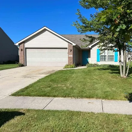 Rent this 3 bed house on 11621 Ballycastle Place in Fort Wayne, IN 46818