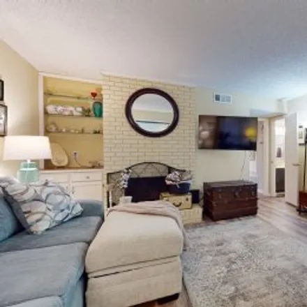 Rent this 2 bed apartment on 509 Williamsburg Drive in Williamsburg Condominiums, Nashville