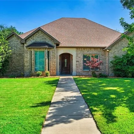 Buy this 4 bed house on 2926 Phyllis Lane in Farmers Branch, TX 75234