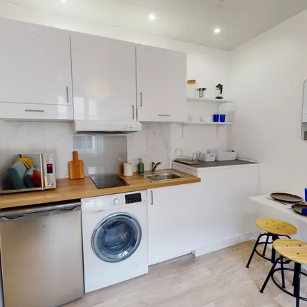 Rent this 2 bed apartment on 2 Place Saint-Hilaire in 76000 Rouen, France