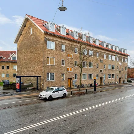Rent this 4 bed apartment on Sallingvej 53 in 2720 Vanløse, Denmark
