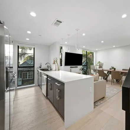 Image 5 - Gower & Lexington, Gower Street, Los Angeles, CA 90038, USA - Townhouse for sale
