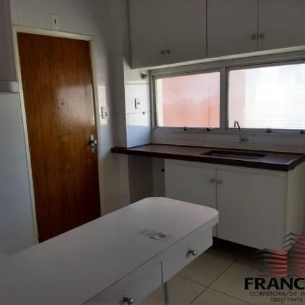 Buy this 3 bed apartment on Rua Elzezario Barbosa in Jardim Amália, Bauru - SP