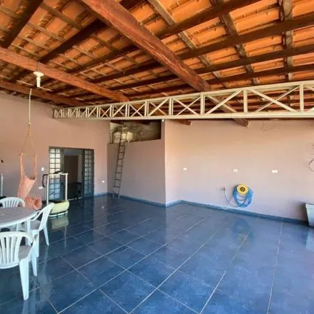 Buy this 3 bed house on Escola Estadual Professora Maria do Carmo Augusti in Rua Cyra de Oliveira Petrin 585, Jardim Mário Covas