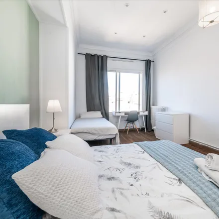 Rent this 13 bed room on Avinguda Diagonal in 578, 08021 Barcelona