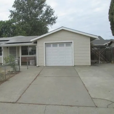 Buy this 4 bed house on 14 Kern Avenue in Woodland, CA 95695