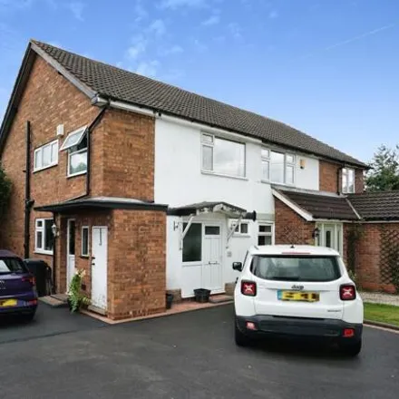 Buy this 3 bed duplex on Micklehome Drive in Alrewas, DE13 7AT