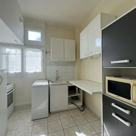 Rent this 1 bed apartment on 2 Avenue Condorcet in 94210 Saint-Maur-des-Fossés, France