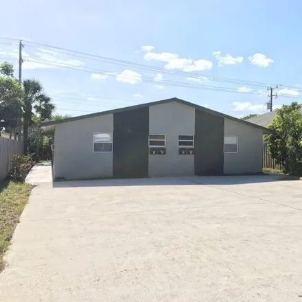 Rent this 1 bed house on 743 North H Street in Lake Worth Beach, FL 33460
