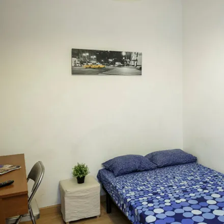 Rent this 6 bed room on Carrer del Doctor Ferran in 20, 08034 Barcelona