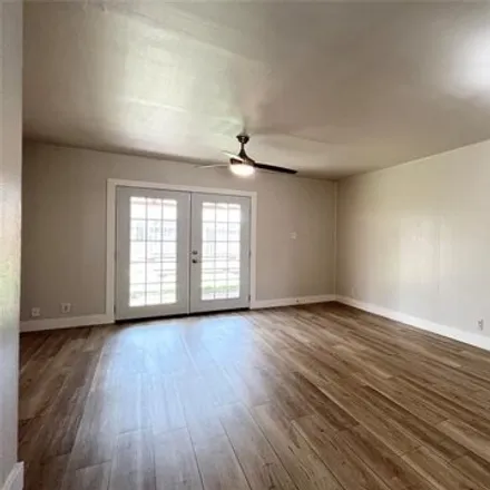 Image 2 - 11208 Renel Drive, Austin, TX 78758, USA - Apartment for rent