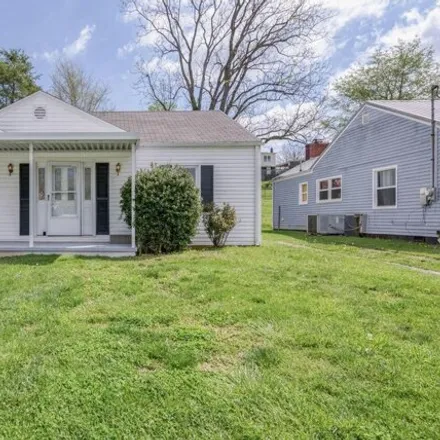 Image 1 - 1215 Carolina Avenue, Fairmount, Bristol, TN 37620, USA - House for sale