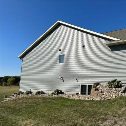 Image 3 - 1526 Whispering Hills Drive, St. Charles, MN 55972, USA - House for sale