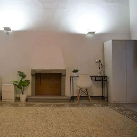 Image 3 - Enoteca Bruni, Borgo Ognissanti 25/r, 50123 Florence FI, Italy - Room for rent