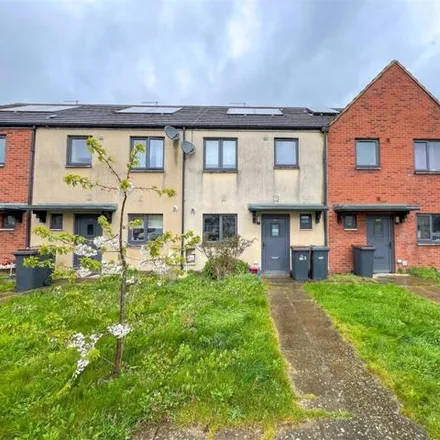 Buy this 3 bed townhouse on Smithfield Place in Nuneaton, CV11 5DD
