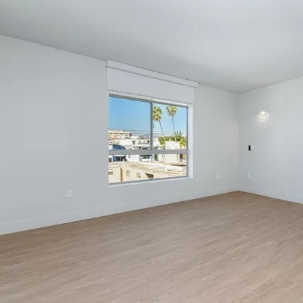Image 7 - Mr. Speedy Rooter, 11755 Mayfield Avenue, Los Angeles, CA 90049, USA - House for rent