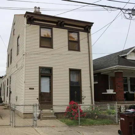 Buy this 2 bed house on 1058 Putnam Street in Clifton, Newport