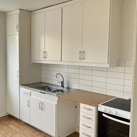 Rent this 1 bed apartment on Guldsmedsgatan 28D in 252 46 Helsingborg, Sweden