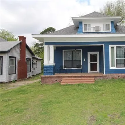 Buy this 3 bed house on 425 North 13th Street in Muskogee, OK 74401