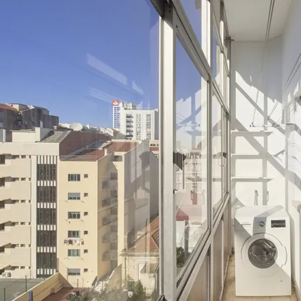 Image 9 - Avenida Defensores de Chaves 83, 1000-120 Lisbon, Portugal - Room for rent