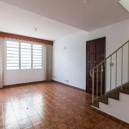 Rent this 2 bed house on Rua Santo Irineu 790 in Chácara Inglesa, São Paulo - SP