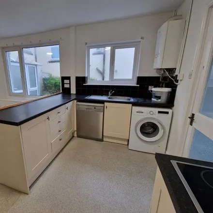 Image 3 - 27 Beechwood Avenue, Plymouth, PL4 6PW, United Kingdom - Room for rent