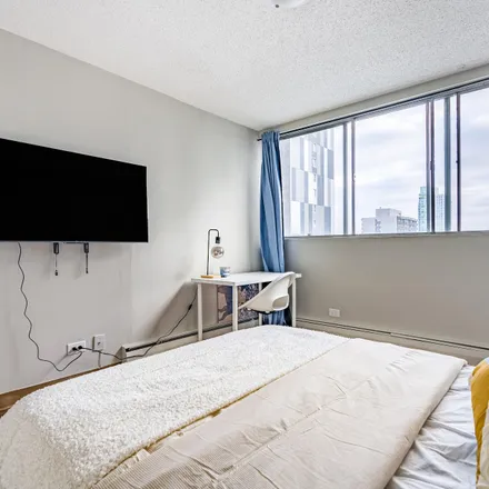Image 1 - 924 7 Ave SW, Calgary, AB T2P, Canada - Room for rent