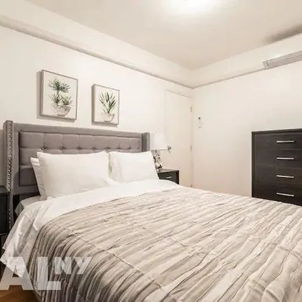 Image 2 - Thai Select, 472 9th Avenue, New York, NY 10019, USA - Apartment for rent