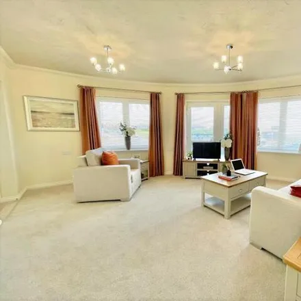 Image 3 - Neville Lodge, East Sussex, East Sussex, Bn10 7pe - Apartment for sale