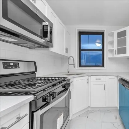 Image 9 - 1199 East 53rd Street, New York, NY 11234, USA - Apartment for sale