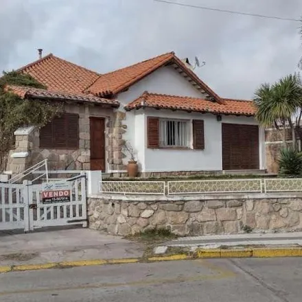 Buy this 3 bed house on Sarmiento 28 in Lomita De San Luis, La Cumbre