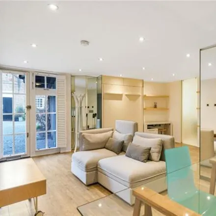 Image 2 - 7A Ledbury Mews North, London, W11 2AF, United Kingdom - Apartment for sale