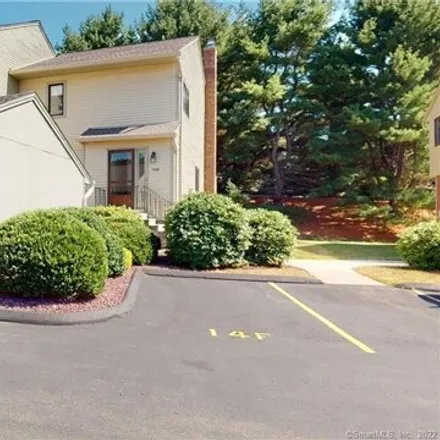 Rent this 2 bed townhouse on 1406 Summer Hill Dr Unit 1406 in South Windsor, Connecticut