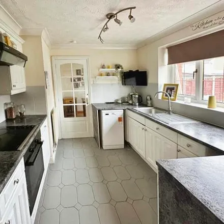 Image 3 - Constantine Way, Bilston, WV14 8GY, United Kingdom - House for sale