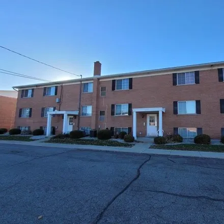 Rent this 2 bed condo on 8150 Crestview Drive in Sterling Heights, MI 48312