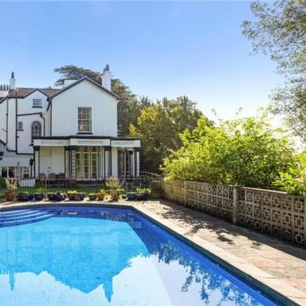 Image 2 - The Wilderness, 33 Highdale Road, Clevedon, BS21 7LR, United Kingdom - House for sale