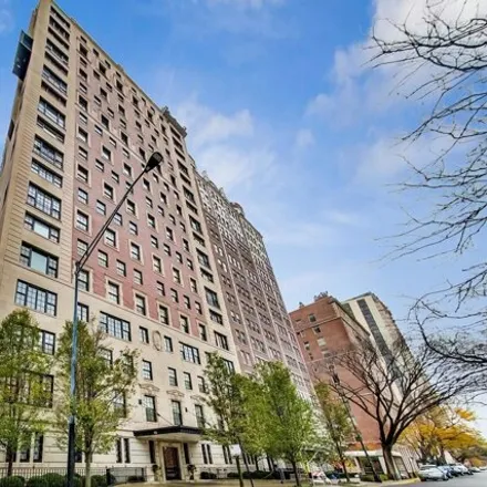 Buy this 5 bed condo on 2430 North Lakeview Avenue in Chicago, IL 60614