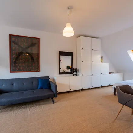 Rent this 2 bed apartment on Florapromenade 5 in 13187 Berlin, Germany