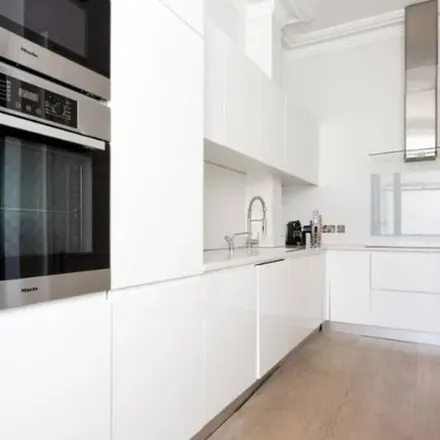 Image 2 - 31 Gledhow Gardens, London, SW5 0BA, United Kingdom - Apartment for rent