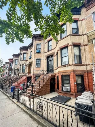 Image 5 - 518 58th Street, New York, NY 11220, USA - Townhouse for sale