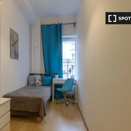 Rent this 4 bed room on Marszałkowska 02 in Aleja Armii Ludowej, 00-576 Warsaw