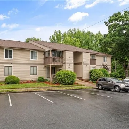Buy this 2 bed condo on 1700 North Hamilton Street in High Point, NC 27262