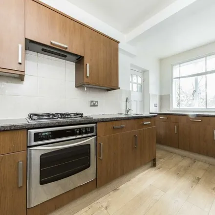 Image 5 - Vicar's Bridge, Hanger Lane, London, W5 1DX, United Kingdom - Apartment for rent