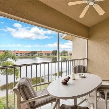 Buy this 2 bed condo on 6796 Huntington Lakes Circle in Collier County, FL 34119