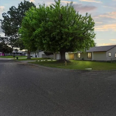 Buy this 3 bed house on 3399 West 12th Avenue in Kennewick, WA 99338