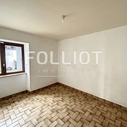 Rent this 4 bed apartment on 12 chemin de la fumerais in 35133 Beaucé, France