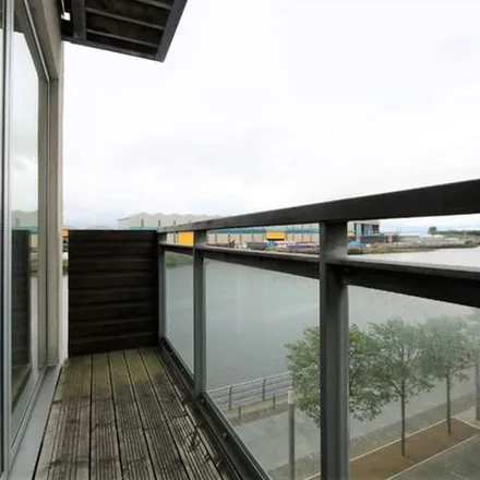 Rent this 3 bed apartment on Meadowside Quay Walk in Thornwood, Glasgow